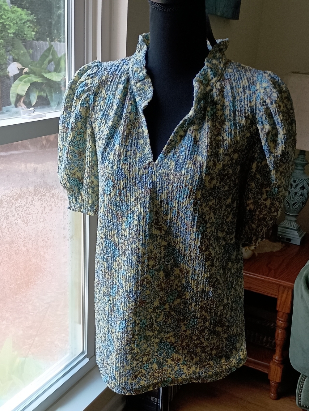 LOFT Blue Multi Smocked Puff Sleeve Blouse